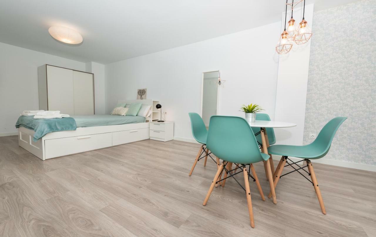 Fantasticos Lofts Malagueta Lägenhet Málaga Exteriör bild